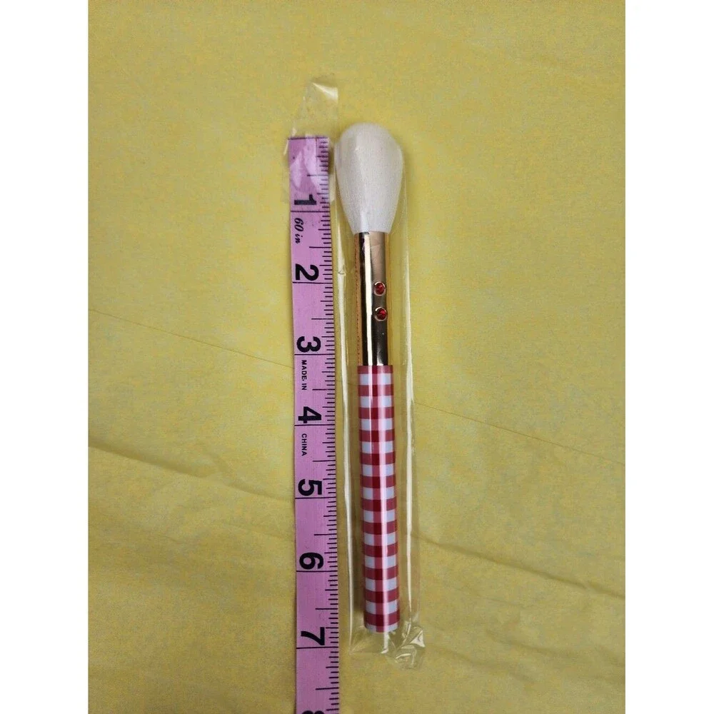 SLMISSGLAM Gingham Face Brush With red gingham handle And crystal embellishment